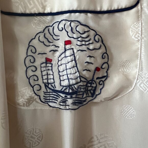 Vintage Ivory Robe Made in Shanghai w/Ship Emblem Size 42 100% Pure Silk - Picture 7 of 14